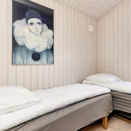 Vakantiehuis 4 Star In Vaeggerlose-by Traum Bøtø By
