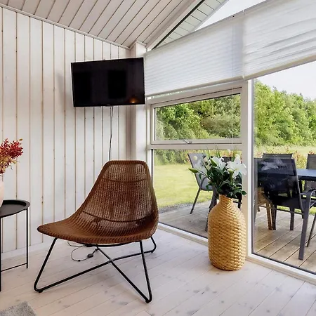 4 Star In Vaeggerlose-by Traum *