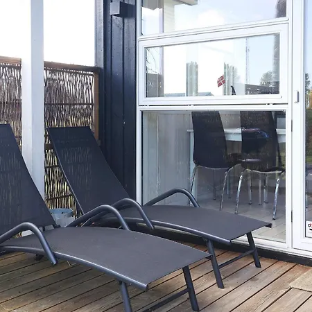 4 Star In Vaeggerlose-by Traum