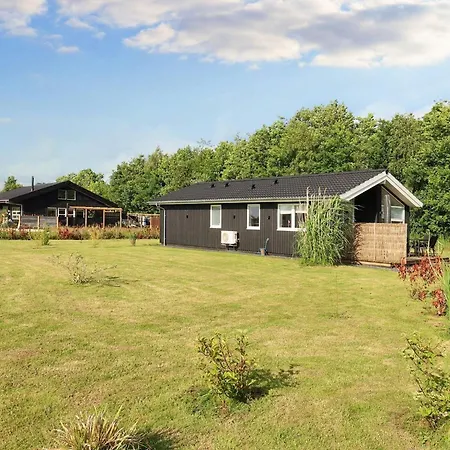 Vakantiehuis 4 Star In Vaeggerlose-by Traum Bøtø By