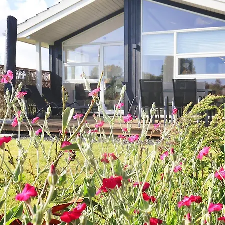 4 Star In Vaeggerlose-by Traum Boto By