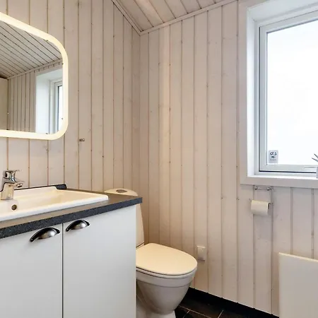 4 Star In Vaeggerlose-by Traum Boto By