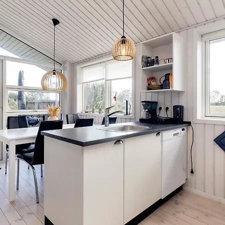Holiday home 4 Star In Vaeggerlose-by Traum