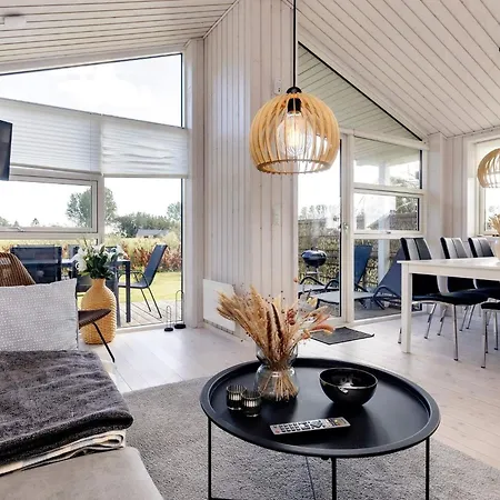 4 Star In Vaeggerlose-by Traum * Boto By