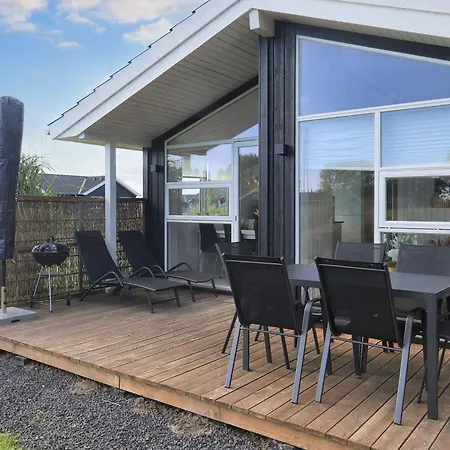 Holiday home 4 Star In Vaeggerlose-by Traum Boto By