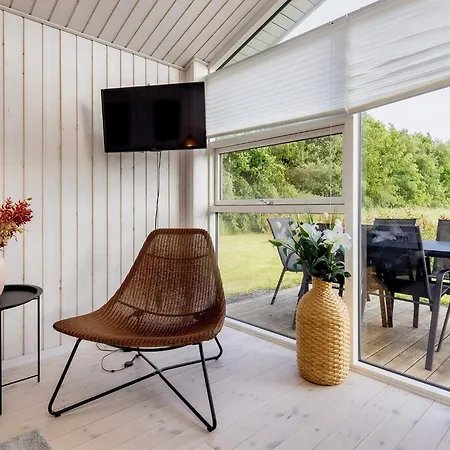 4 Star In Vaeggerlose-by Traum Boto By