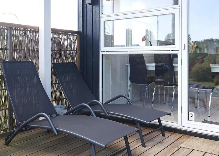 4 Star In Vaeggerlose-by Traum